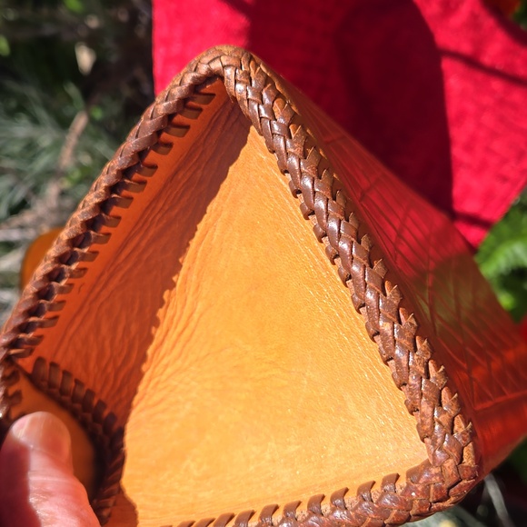 HAND TOOLED Cowhide Leather Purse with Melamine handle. VINTAGE Brown /Tan - Picture 11 of 17